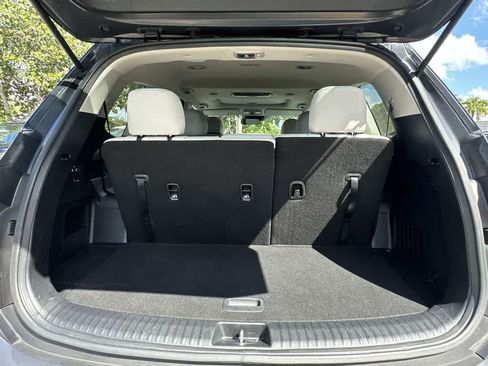Certified 2022 Kia Telluride S FWD image 12
