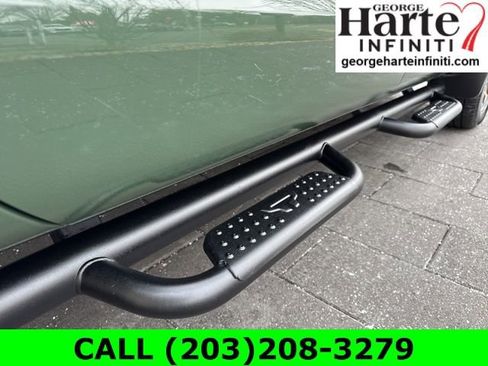 Used 2024 Nissan Titan SV w/ SV Bronze Edition Package image 10