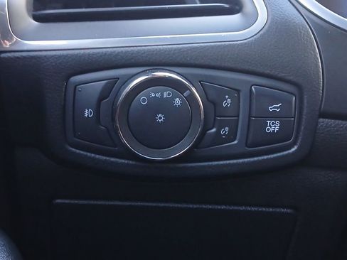 Used 2020 Ford Edge Titanium w/ Equipment Group 301A FWD image 12