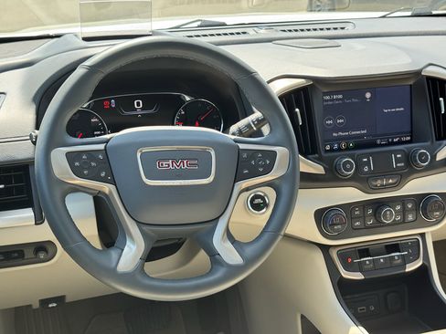 Used 2023 GMC Terrain Denali w/ Denali Premium Package AWD/4WD image 29