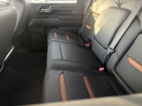 Used 2025 GMC Sierra 3500 AT4 w/ AT4 Premium Plus Package AWD/4WD image 12