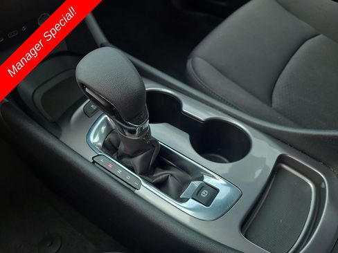 Used 2025 Chevrolet Malibu LS FWD image 21