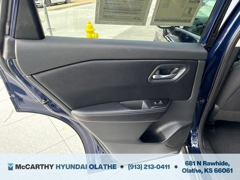 Used 2025 Nissan Rogue SV FWD image 23