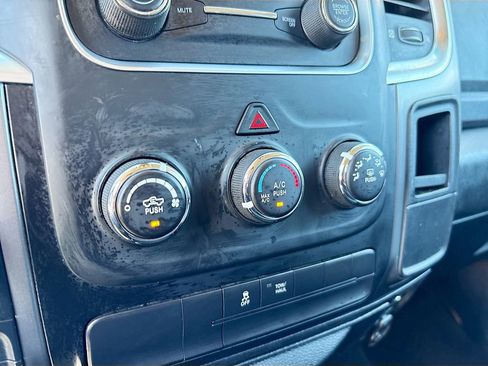 Used 2021 RAM 1500 Classic SLT image 15