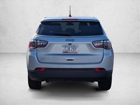 Used 2024 Jeep Compass Sport image 6