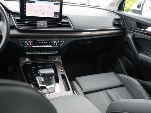 Used 2023 Audi Q5 e Prestige AWD/4WD image 22