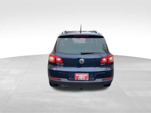 Used 2011 Volkswagen Tiguan SE image 14