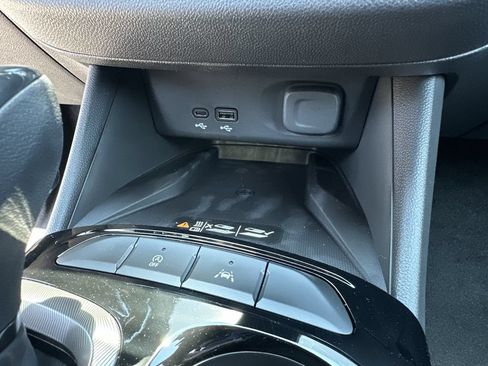 New 2026 Buick Envista Sport Touring w/ Convenience I Package FWD image 25