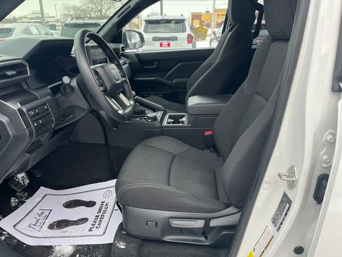 Used 2025 Toyota 4Runner SR5 image 10