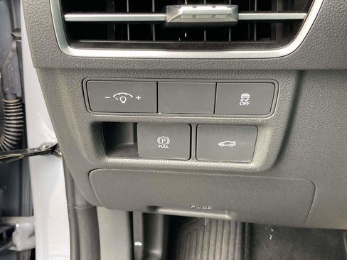 Used 2025 Hyundai Sonata SEL FWD image 27