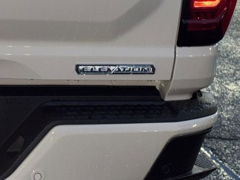 New 2026 GMC Canyon Elevation w/ Convenience Package image 10