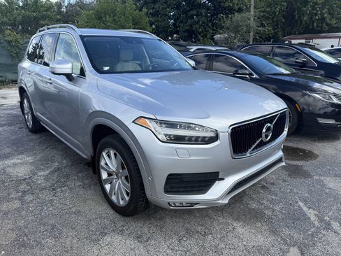 Used 2016 Volvo XC90 T6 Momentum w/ Momentum Plus Package image 5