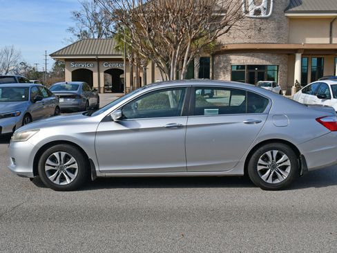 Used 2014 Honda Accord LX image 2