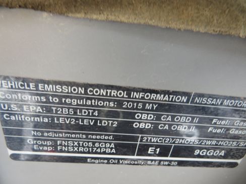 Used 2015 Nissan Titan SV w/ Tow Package image 30