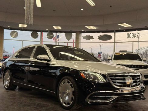 Used 2018 Mercedes-Benz Maybach S 560 4MATIC image 2