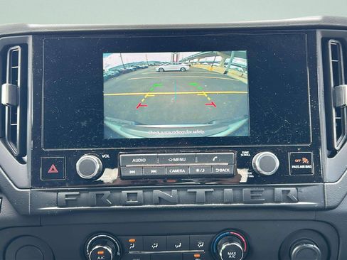 Used 2025 Nissan Frontier S RWD image 9