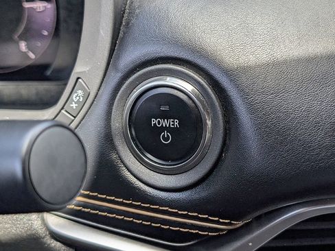 Certified 2025 MAZDA CX-70 Plug-In Hybrid w/ Premium Plus AWD/4WD image 32