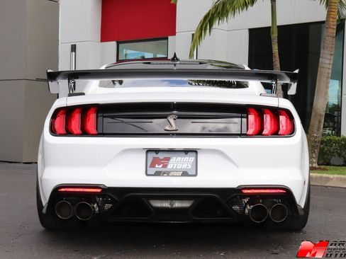 Used 2020 Ford Mustang Shelby GT500 w/ Carbon Fiber Track Pack image 44