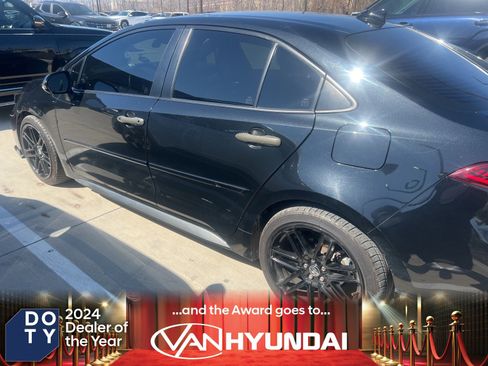 Used 2021 Toyota Corolla SE w/ SE Premium Package image 8