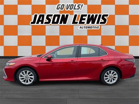 Used 2023 Toyota Camry LE image 7