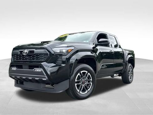 Used 2025 Toyota Tacoma TRD Sport AWD/4WD image 22