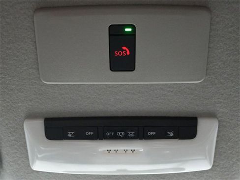 Used 2023 Nissan Kicks SR w/ SR Premium Package image 16