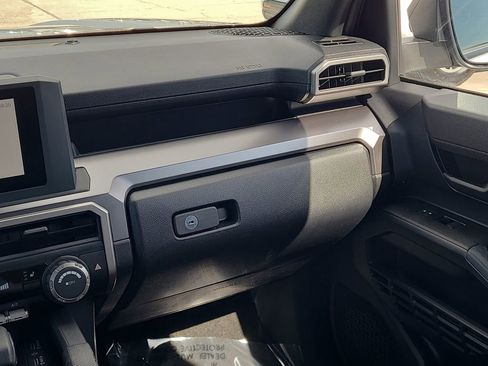Used 2025 Toyota 4Runner TRD Off-Road AWD/4WD image 19