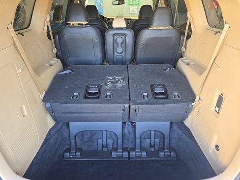 Used 2015 Kia Sedona SX FWD image 13