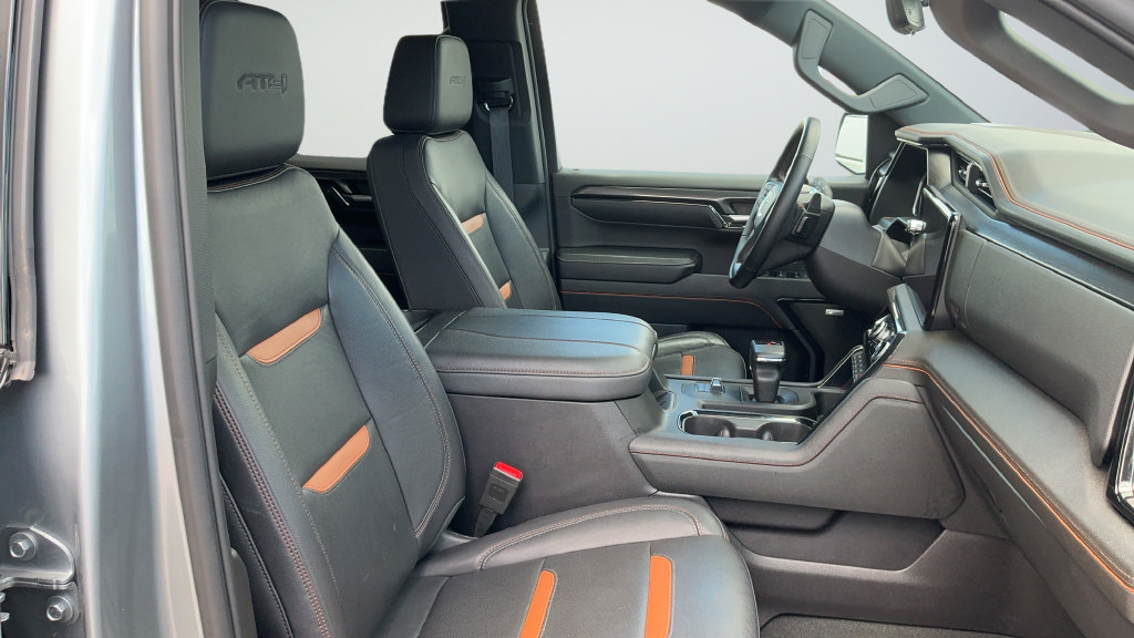 Used 2024 GMC Sierra 1500 AT4 w/ Technology Package AWD/4WD image 22