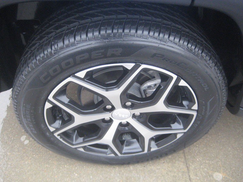 Used 2024 Jeep Compass Limited AWD/4WD image 10