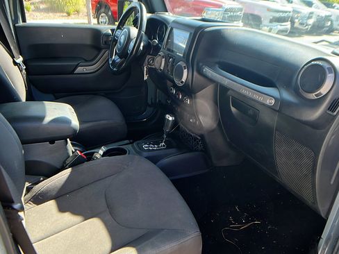 Used 2015 Jeep Wrangler Unlimited Sport w/ Quick Order Package 24S image 18