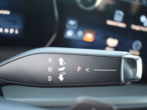 Used 2024 Chevrolet Traverse LS image 25