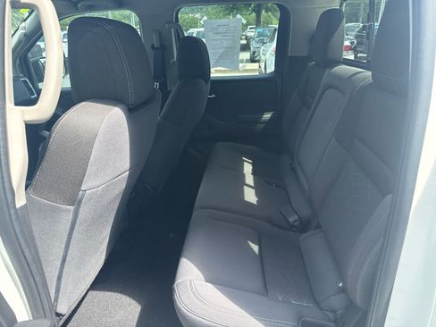 Used 2025 Nissan Frontier SV RWD image 20