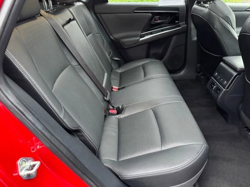 Used 2023 Toyota bZ4X AWD image 27