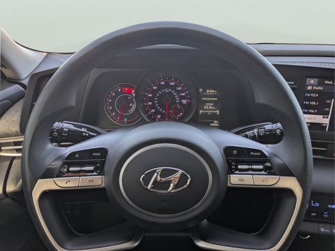 Used 2023 Hyundai Elantra SEL FWD image 23