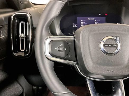 Used 2023 Volvo XC40 Recharge Ultimate w/ Protection Package Premier AWD/4WD image 18