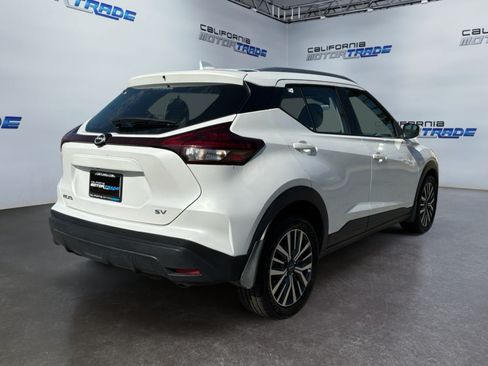 Used 2024 Nissan Kicks SV FWD image 5
