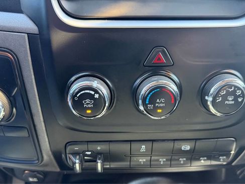 Used 2016 RAM 2500 Tradesman w/ Chrome Appearance Group AWD/4WD image 22