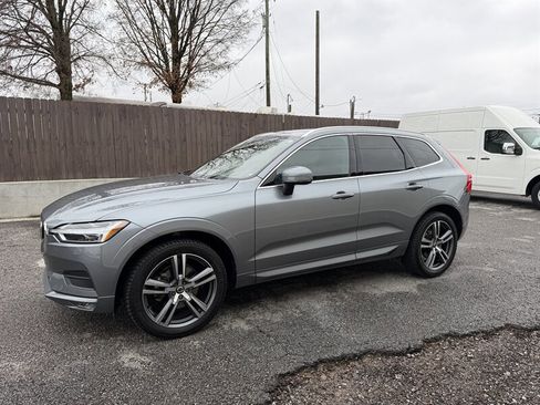 Used 2020 Volvo XC60 T5 Momentum image 6