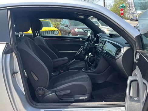 Used 2014 Volkswagen Beetle R-Line FWD image 10
