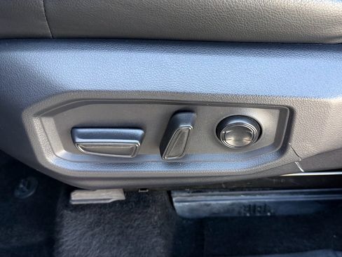 Used 2022 Toyota Tundra Limited w/ TRD Off-Road Package image 17