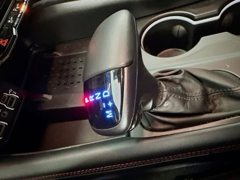 Used 2025 Dodge Durango GT image 25