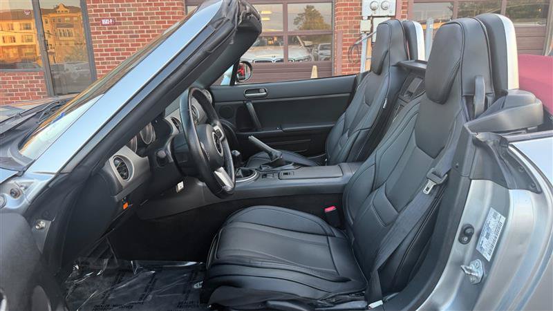Used 2012 MAZDA MX-5 Miata Sport w/ Convenience Pkg RWD image 12