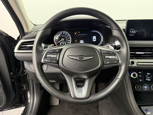 Used 2025 Genesis G70 2.5T image 19