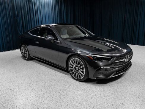New 2026 Mercedes-Benz CLE 300 4MATIC Coupe image 3