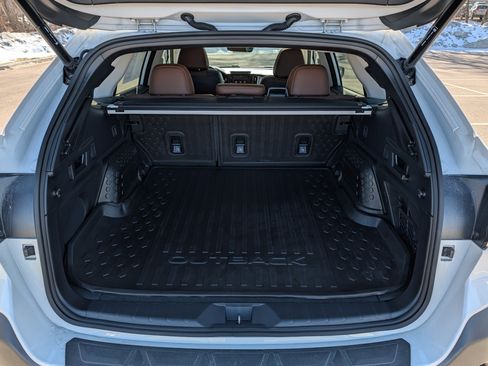 Used 2022 Subaru Outback Touring XT w/ Tech Package 3 image 18