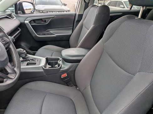 Used 2021 Toyota RAV4 LE w/ Carpet Mat Package (TMS) image 14