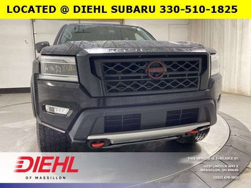 Used 2022 Nissan Frontier PRO-4X image 2