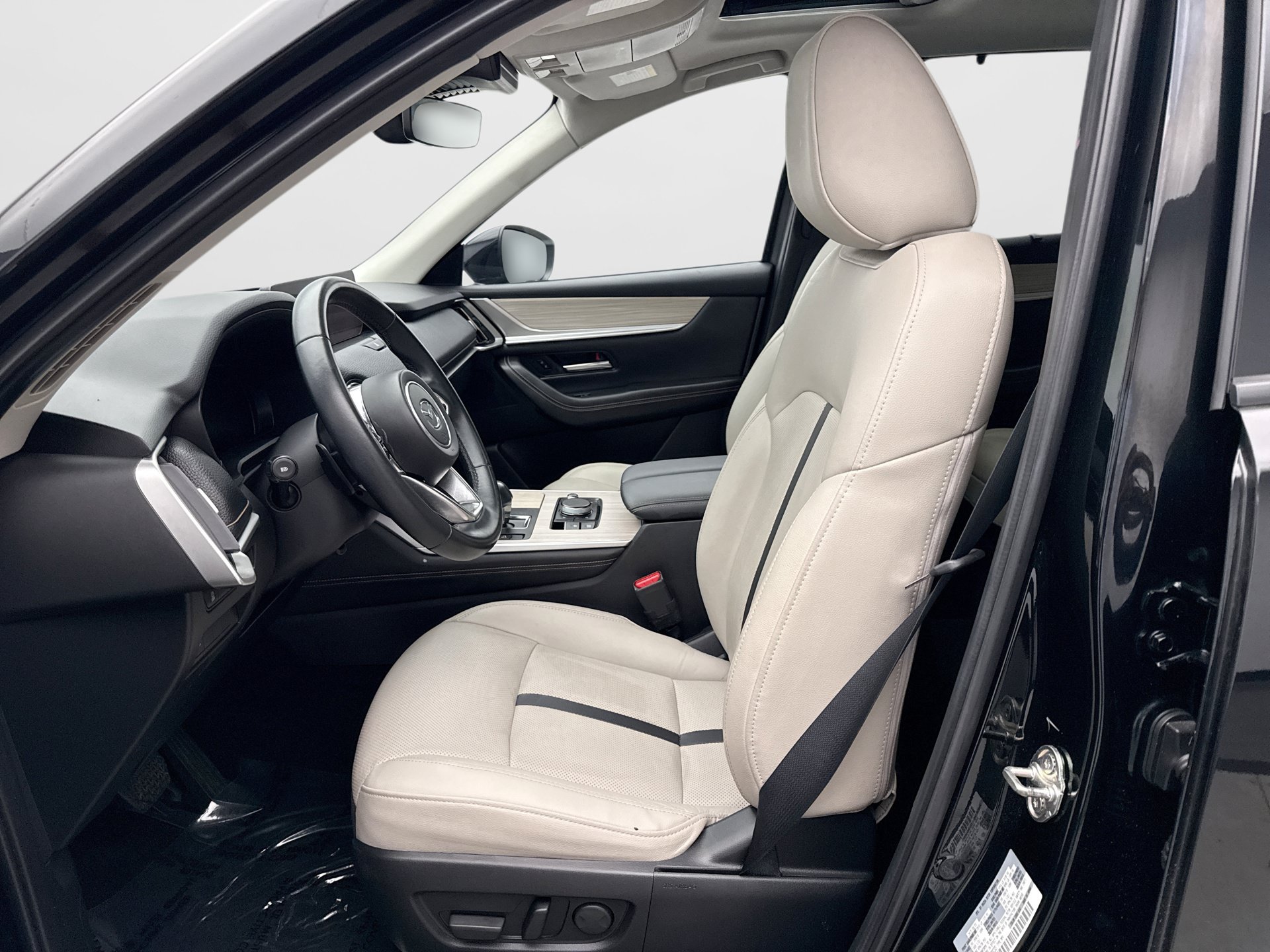 Used 2024 MAZDA CX-90 Plug-In Hybrid w/ Preferred AWD/4WD image 11
