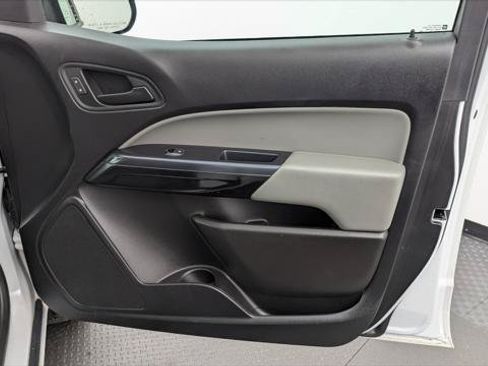 Used 2021 Chevrolet Colorado W/T RWD image 21